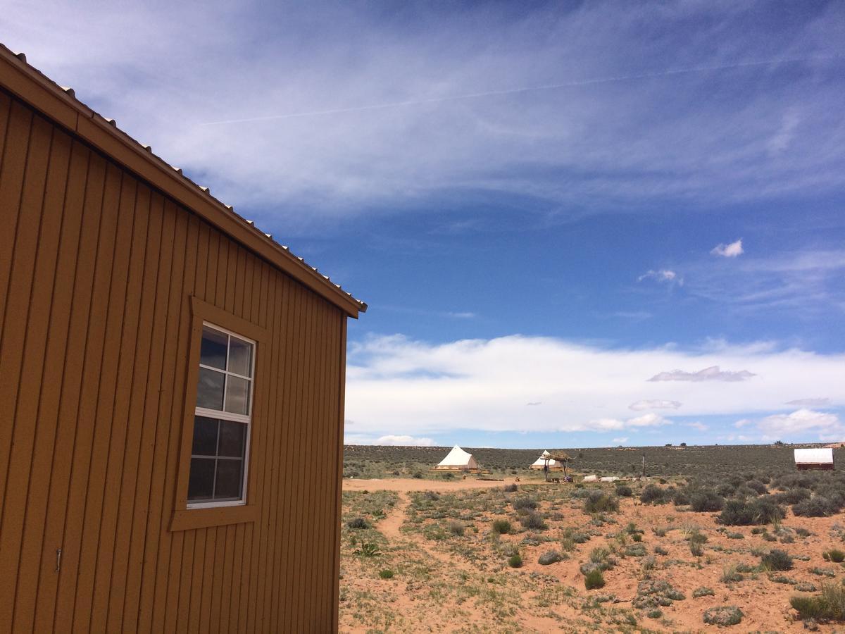 Shash Dine' Ecoretreat Page Exterior photo
